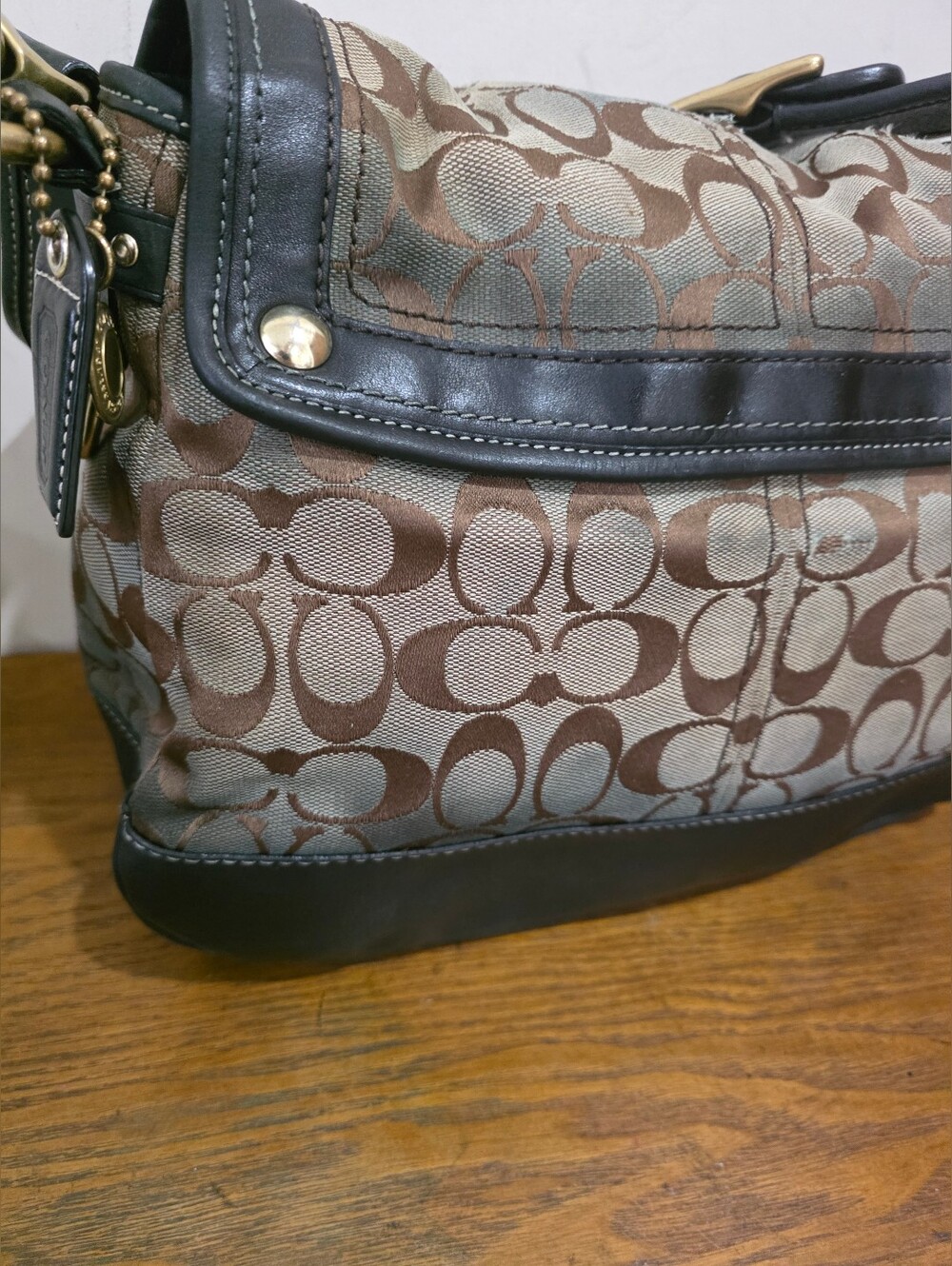 Authentic Pre-owned Coach Signature shoulder bag - Picture 10 of 13